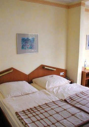 See Schlosshotel Am Kellersee Eutin Ngoại thất bức ảnh